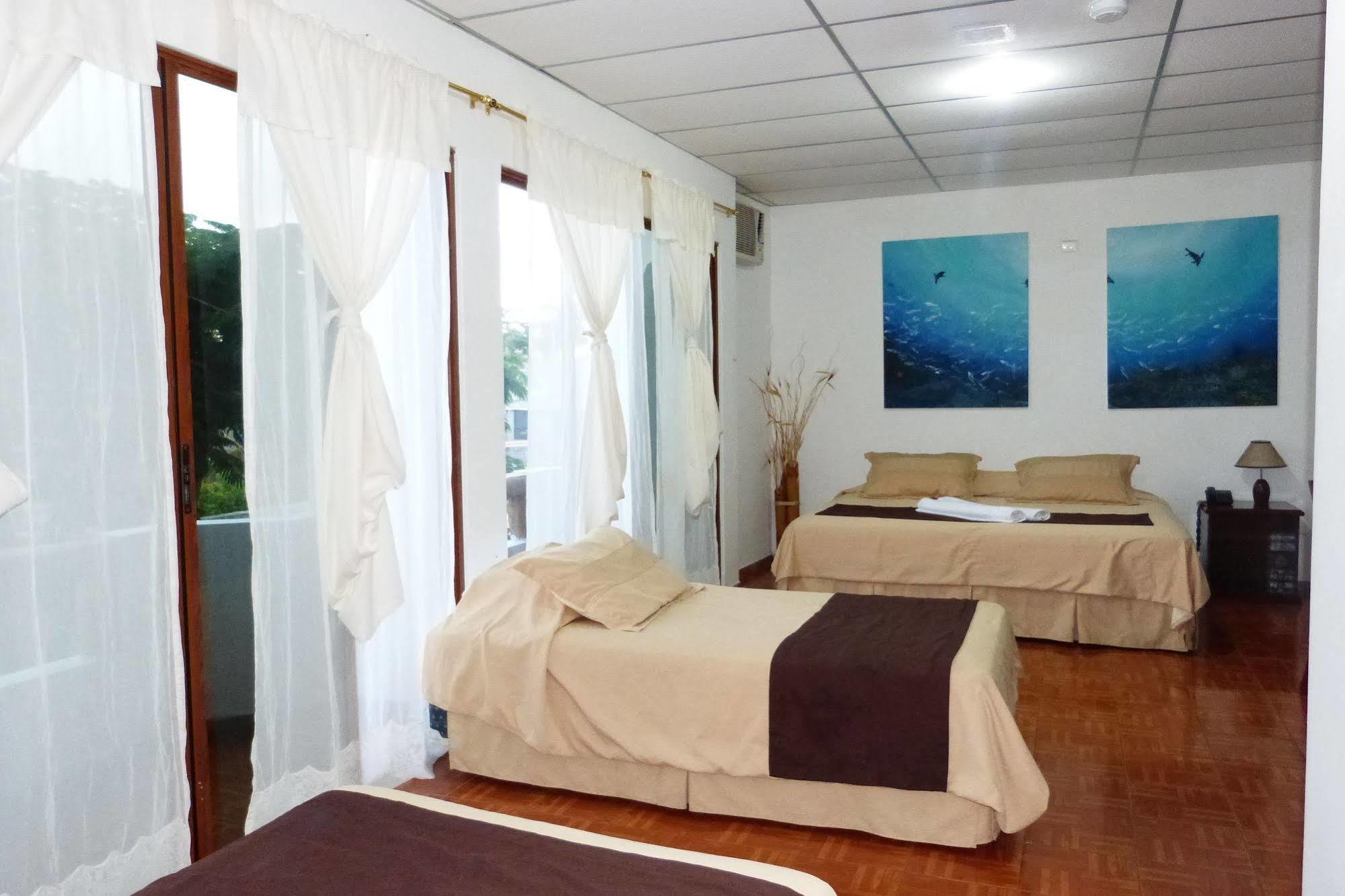 Galapagos Islands Hotel Puerto Ayora  Kültér fotó